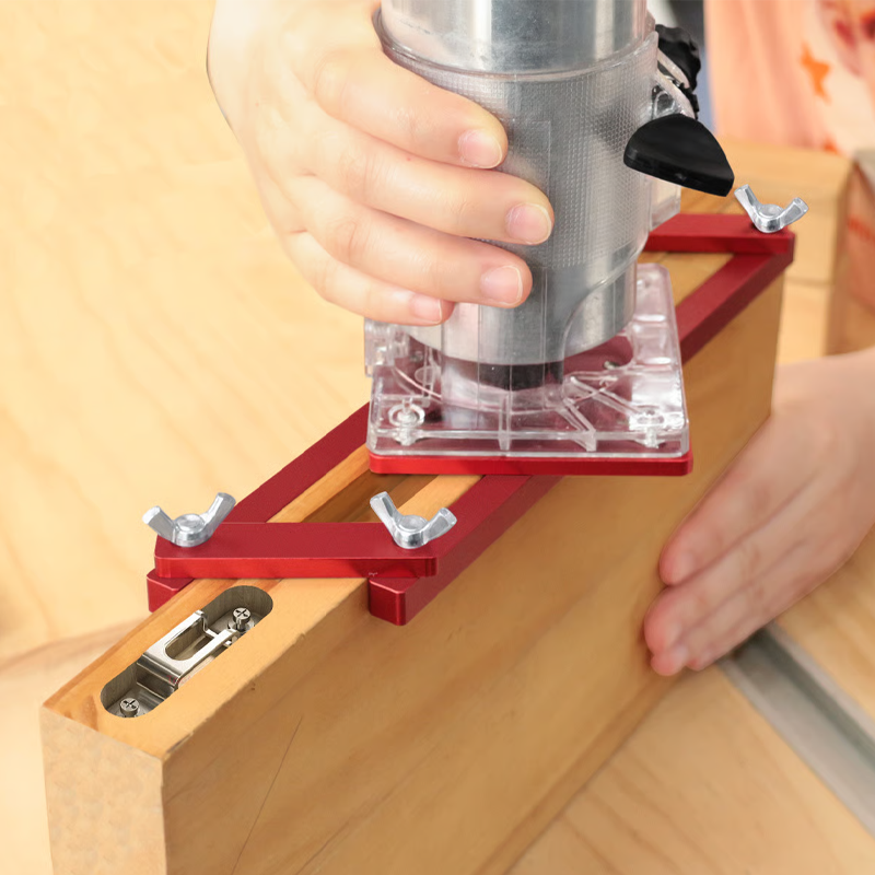 ProCut EdgeMaster™ | Precisie Freesjabloon voor Perfecte Houtsneden