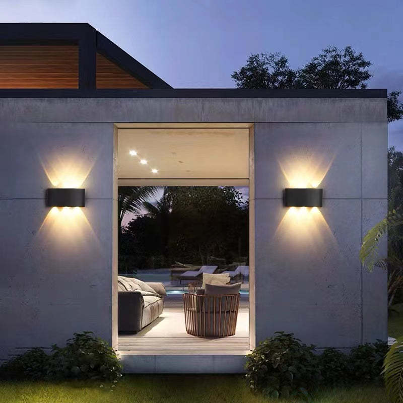 Tronix Moderne Rechthoekige Metalen Buitenwandlamp, Zwart/Wit, Watergolf