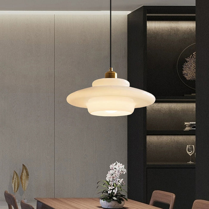 Astria Hanglamp Met Ivoor Glas Voor Interieurs Geïnspireerd Door De Jaren '50