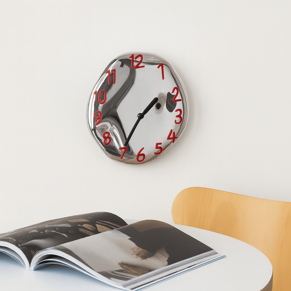 Theima Wandklok
