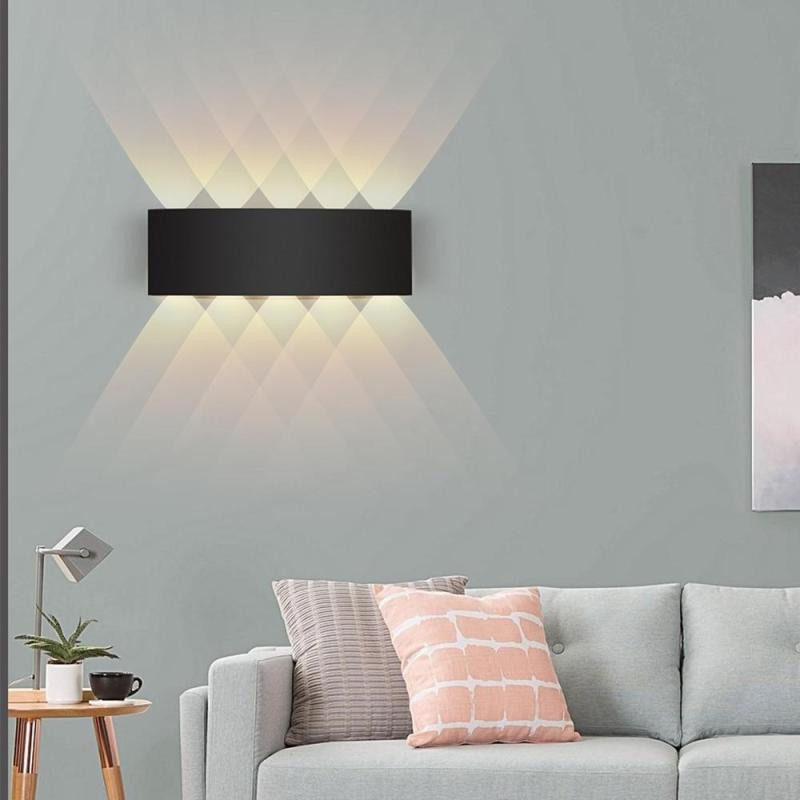 Tronix Moderne Rechthoekige Metalen Buitenwandlamp, Zwart/Wit, Watergolf