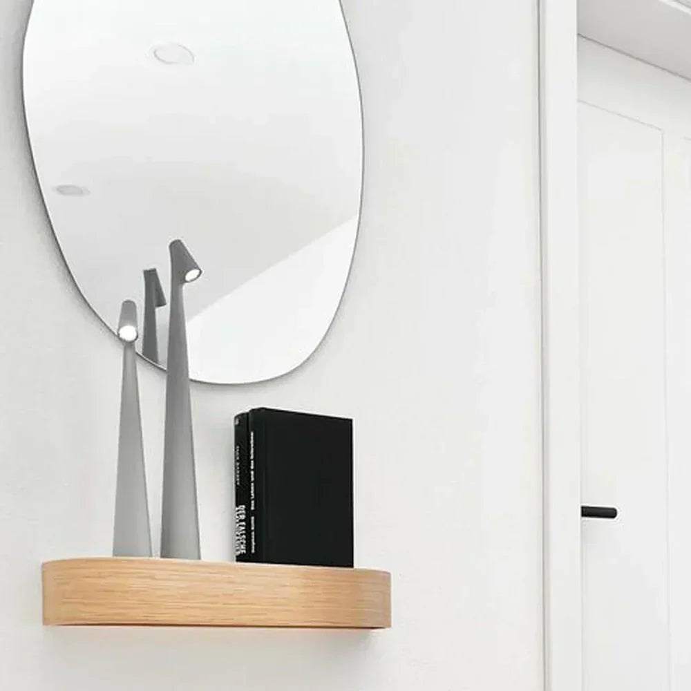 Elegante LED-tafellamp met modern en slank ontwerp en touch-schakelaar