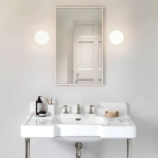 Valentina Moderne Globe Vorm Vanity Metaal Glas LED Wandlamp