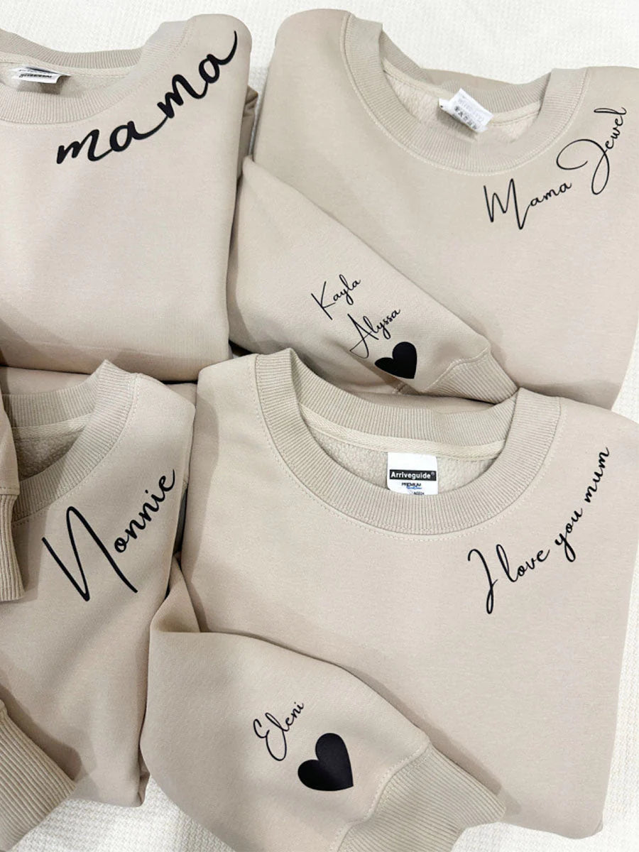 Moederdagcadeau | Embrace Hoodie | Te personaliseren met namen op de mouw | Vader-/ Moederdag Deal: Krijg 10% extra korting op het tweede exemplaar