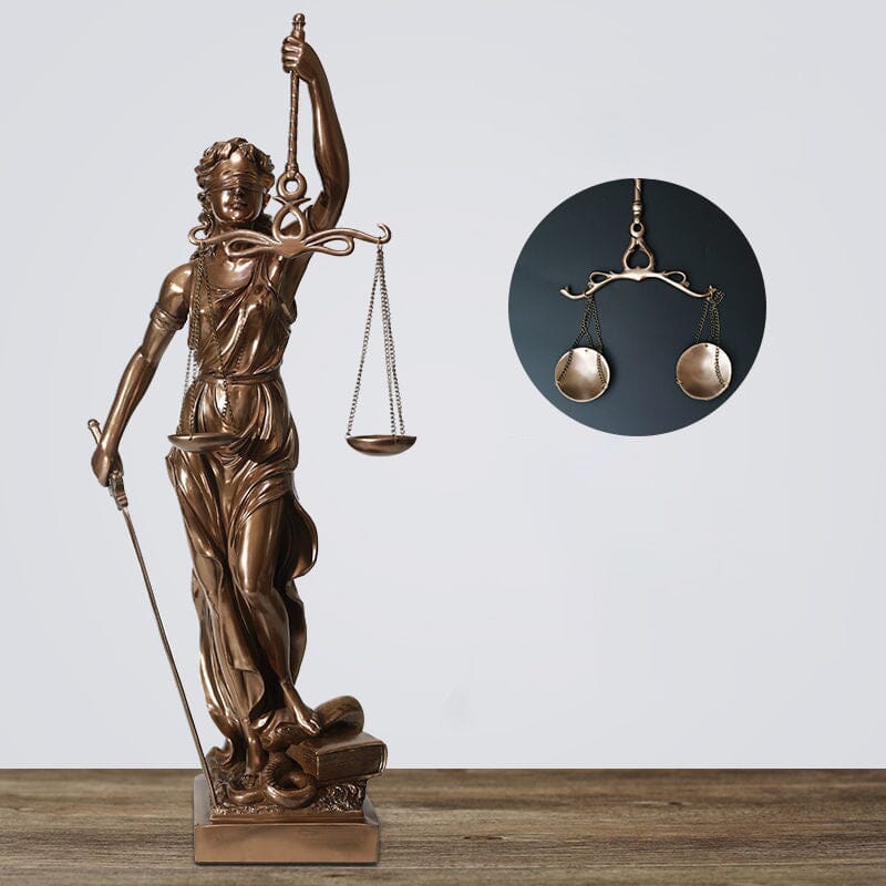 Decoratiestandbeeld van de Godin van de Rechtvaardigheid
