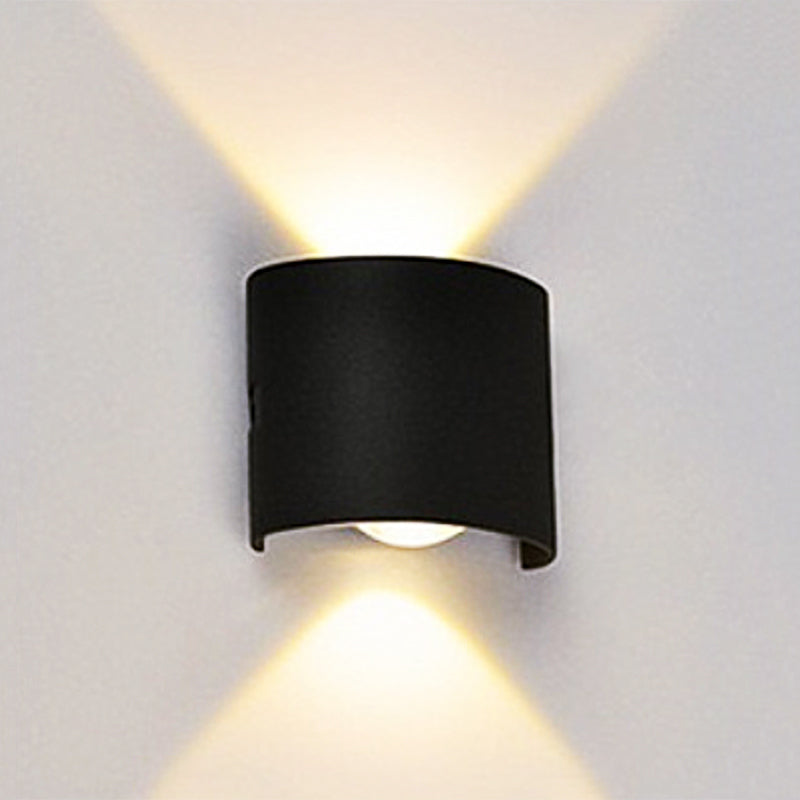 Tronix Moderne Rechthoekige Metalen Buitenwandlamp, Zwart/Wit, Watergolf