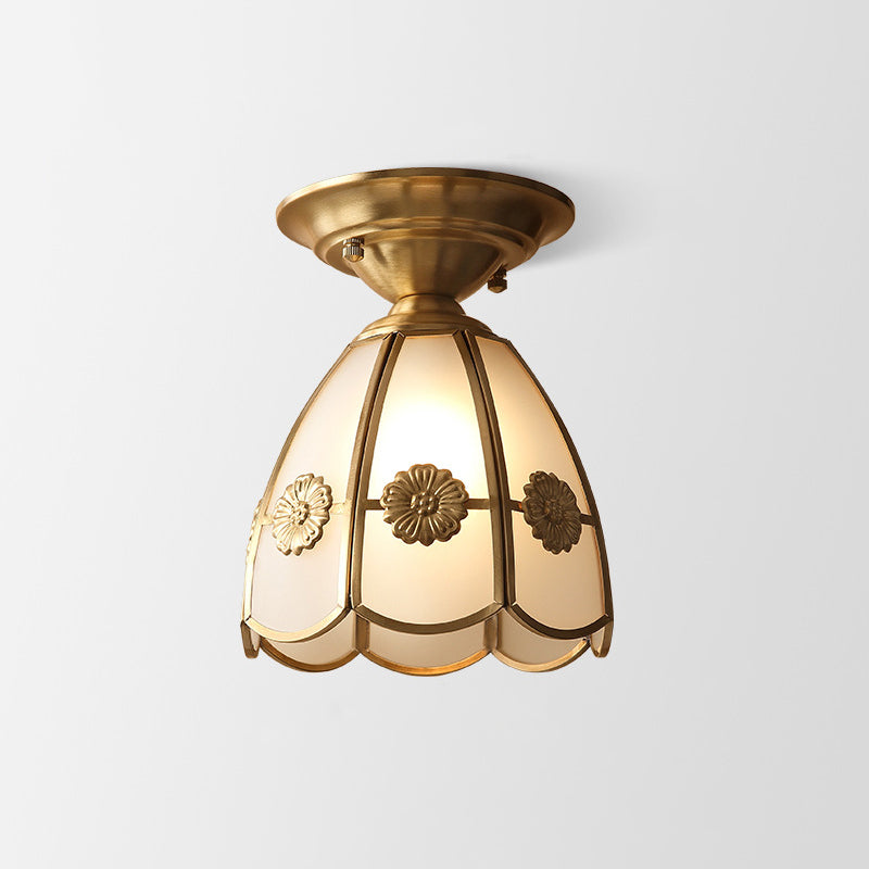 Enkele Lamp Flush Mount Verlichting Minimalisme Golfvormige Metaal Semi Flush Mount in Messing