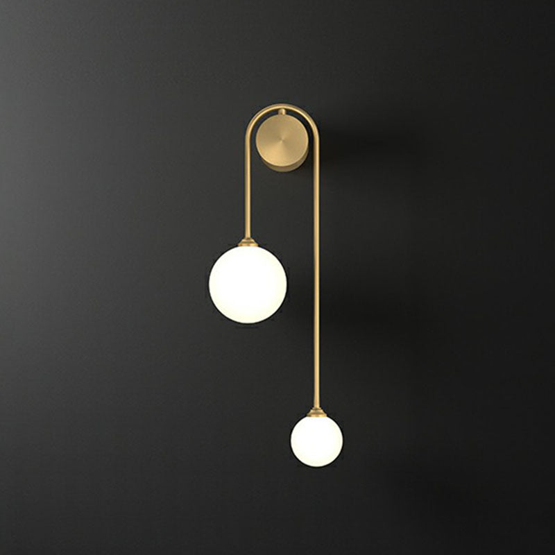 Opal Glass Ball Wandverlichting Ontwerper 2 Koppen Gouden Afwerking Wandlamp voor Woonkamer