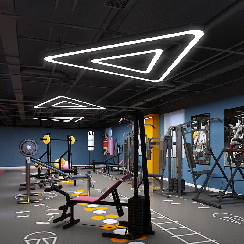 Driehoekige Gym Plafond Hanglamp Metallic Moderne LED Kroonluchter Verlichting in Zwart