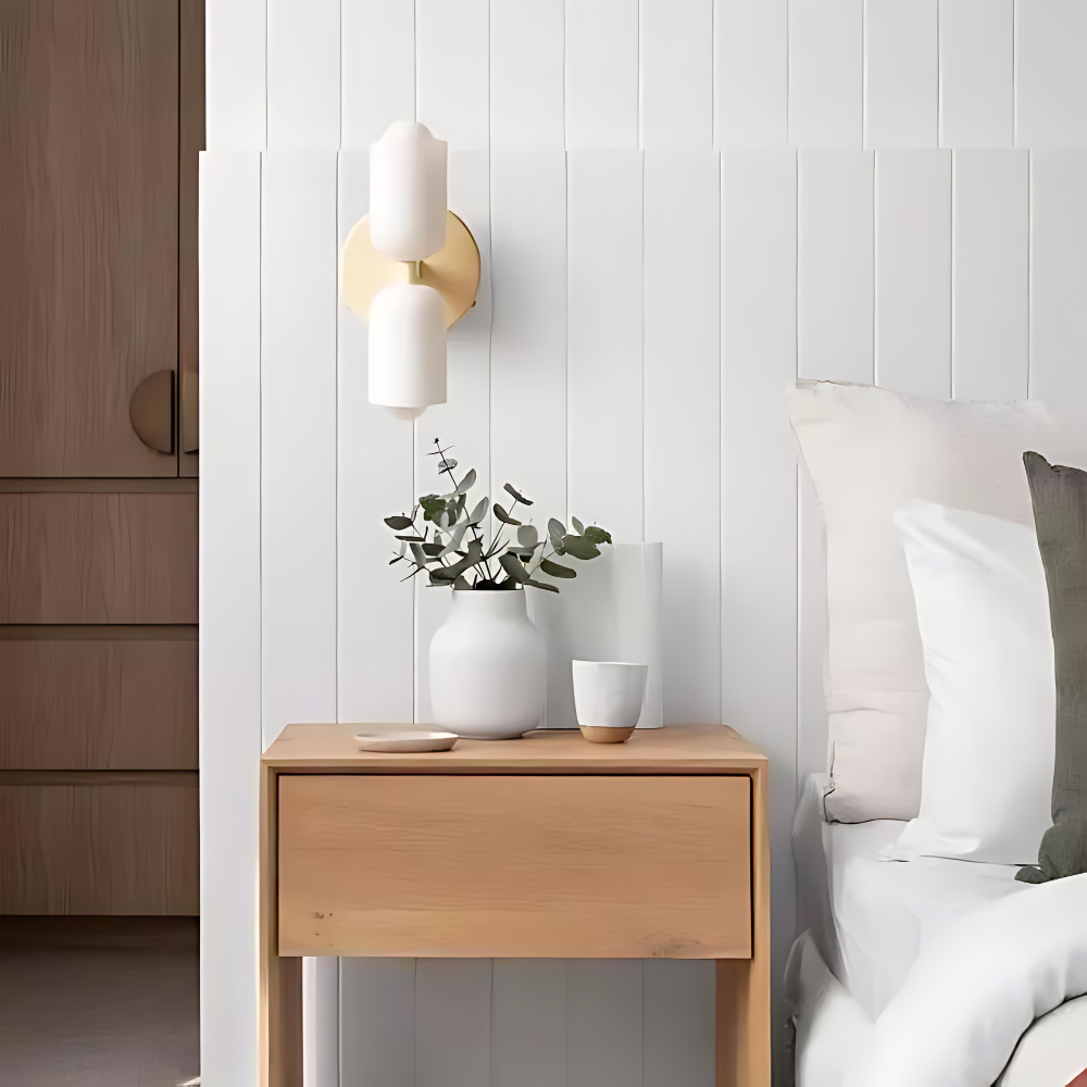 Elegant Crème Acryl Metaal Basis Minimalistische Wandlamp