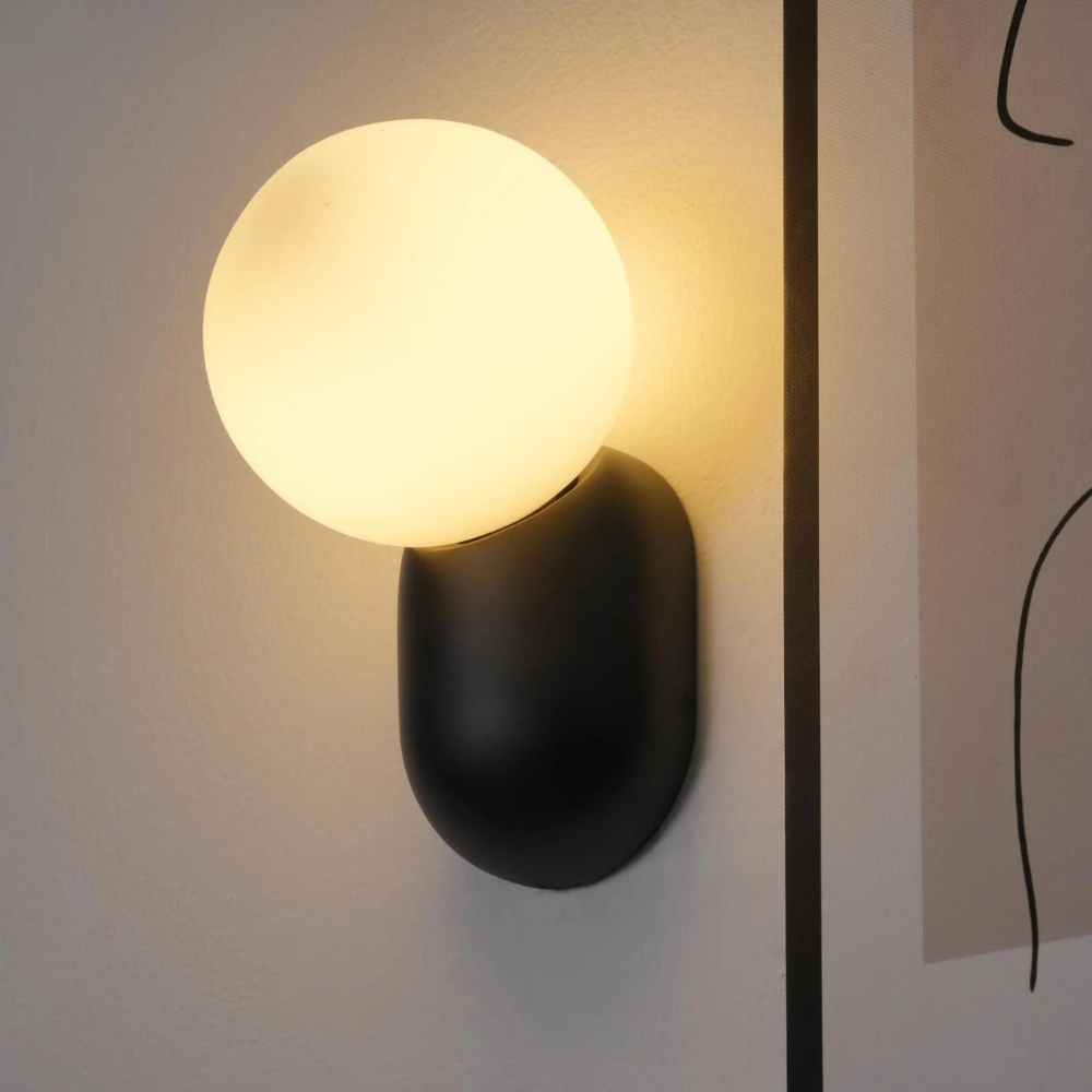 Luma Nordic Glass Orb Wandlamp
