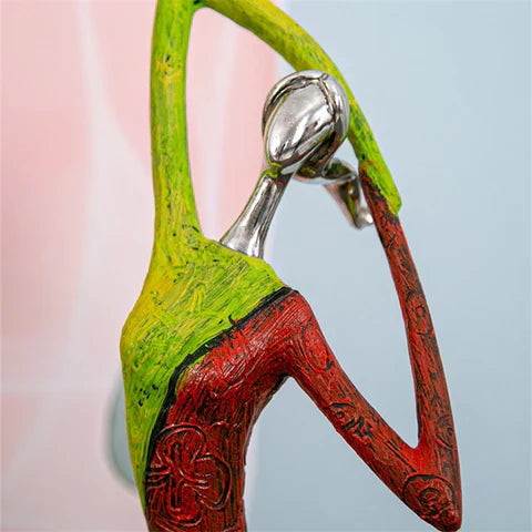 Abstract Vrouwenbeeldje in Kleurrijk Design - Handgemaakt Kunstbeeld