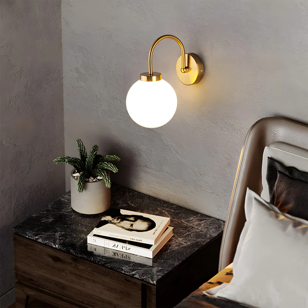 Licinia - Wandlamp met Glazen Bol