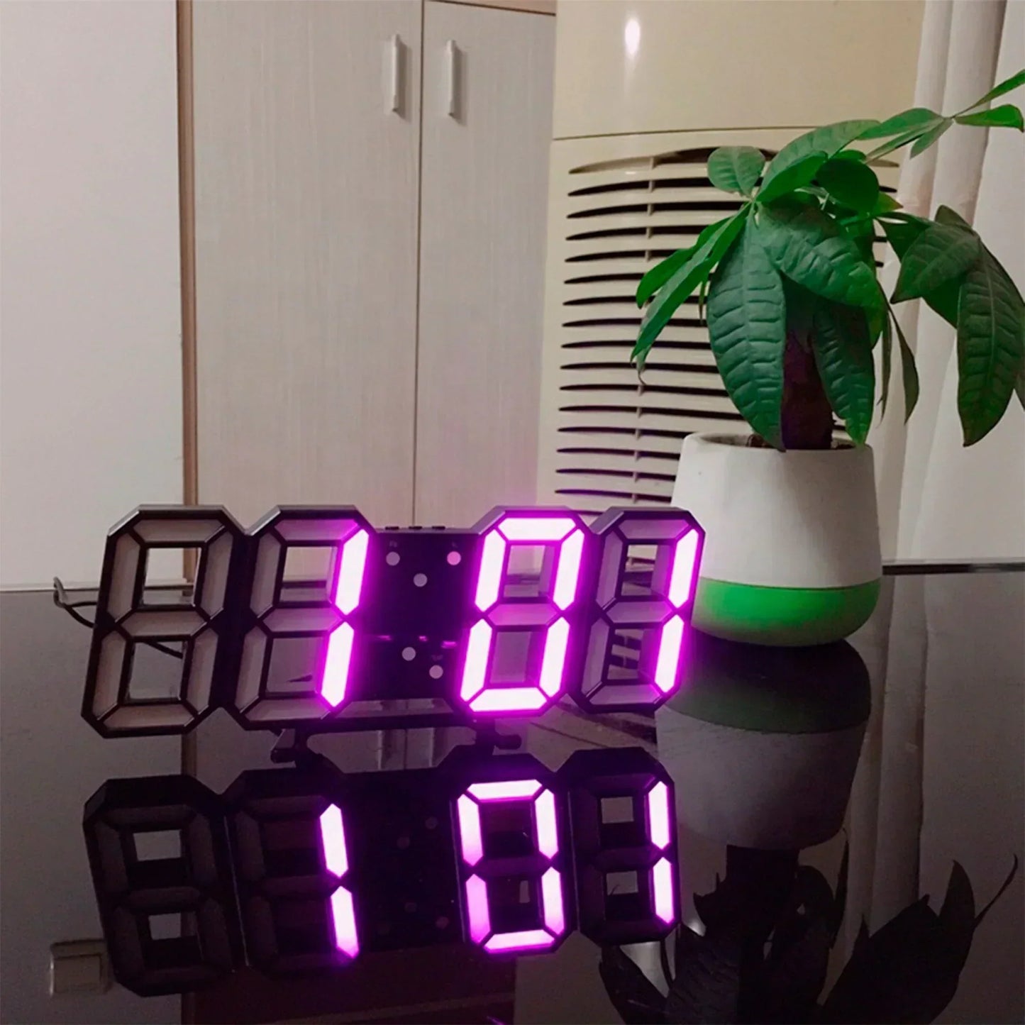 Skanto | Digitale 3D LED Wandklok – Modern Design met Dimmfunctie en Optimale Zichtbaarheid