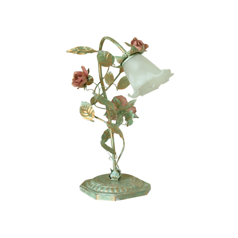 Flared Slaapkamer Nacht Tafel Lamp Pastoraal Metaal 1/2 Lichten Groene Nachtkast Lamp met Bloemdecoratie