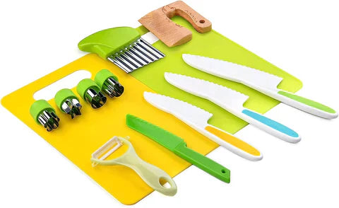 MiniChef - Veilige kookset voor kinderen met speelgoedmessen en snijplank