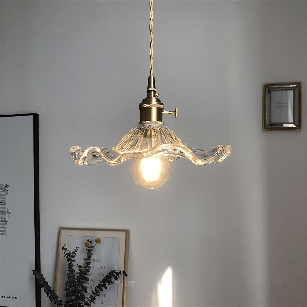 Hibiscus lamp met harmonie van bloemen en licht