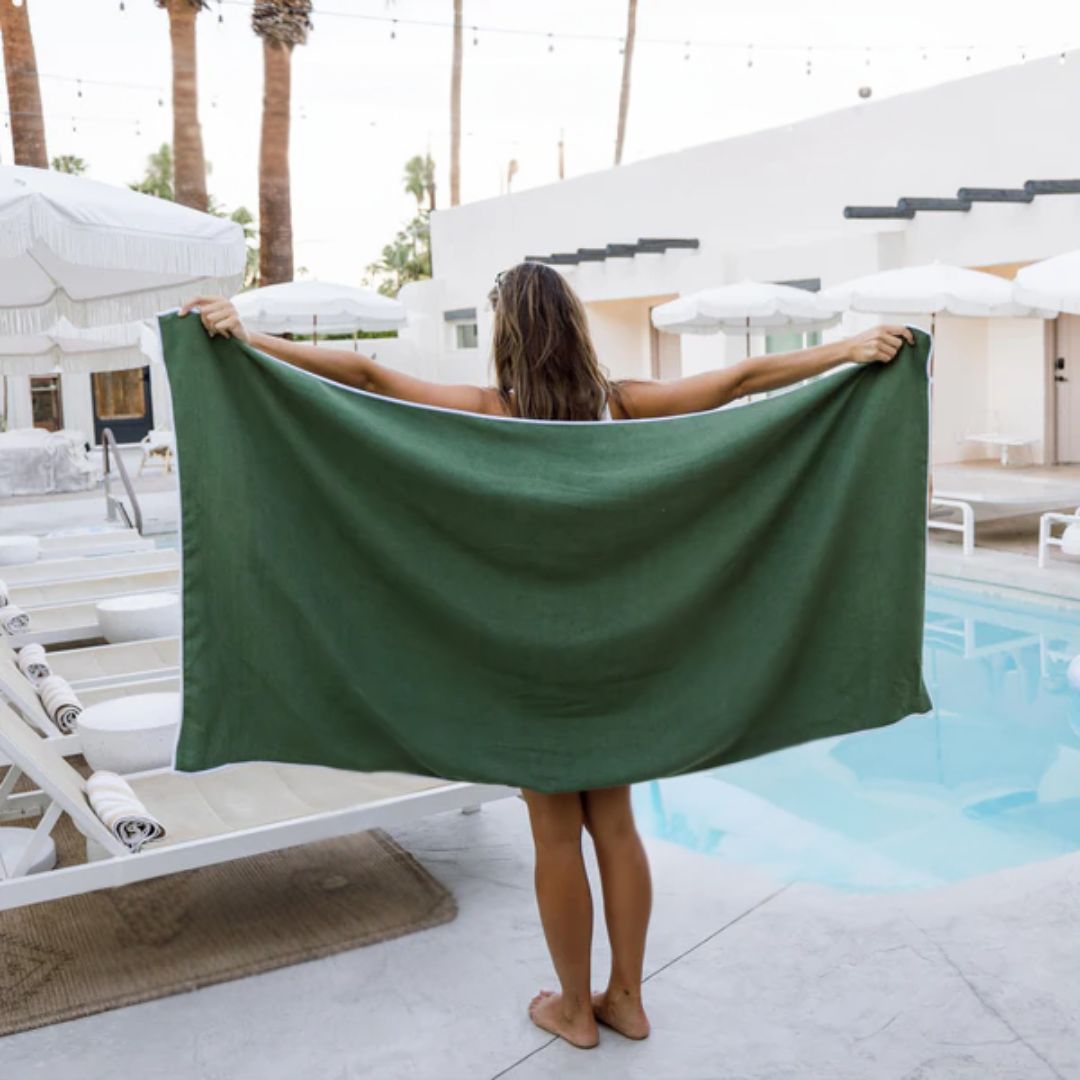 MagSecureTowel™ | Magnetische Strandhanddoek