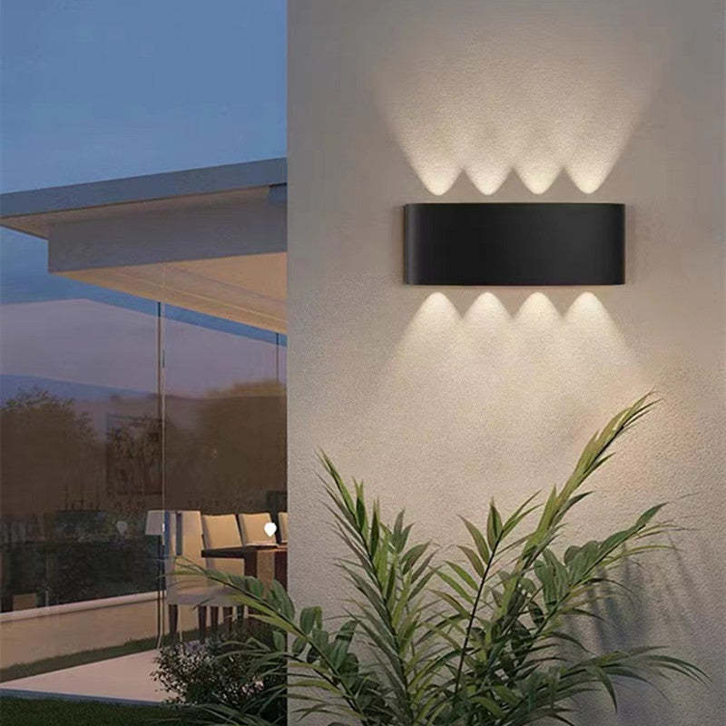 Tronix Moderne Rechthoekige Metalen Buitenwandlamp, Zwart/Wit, Watergolf