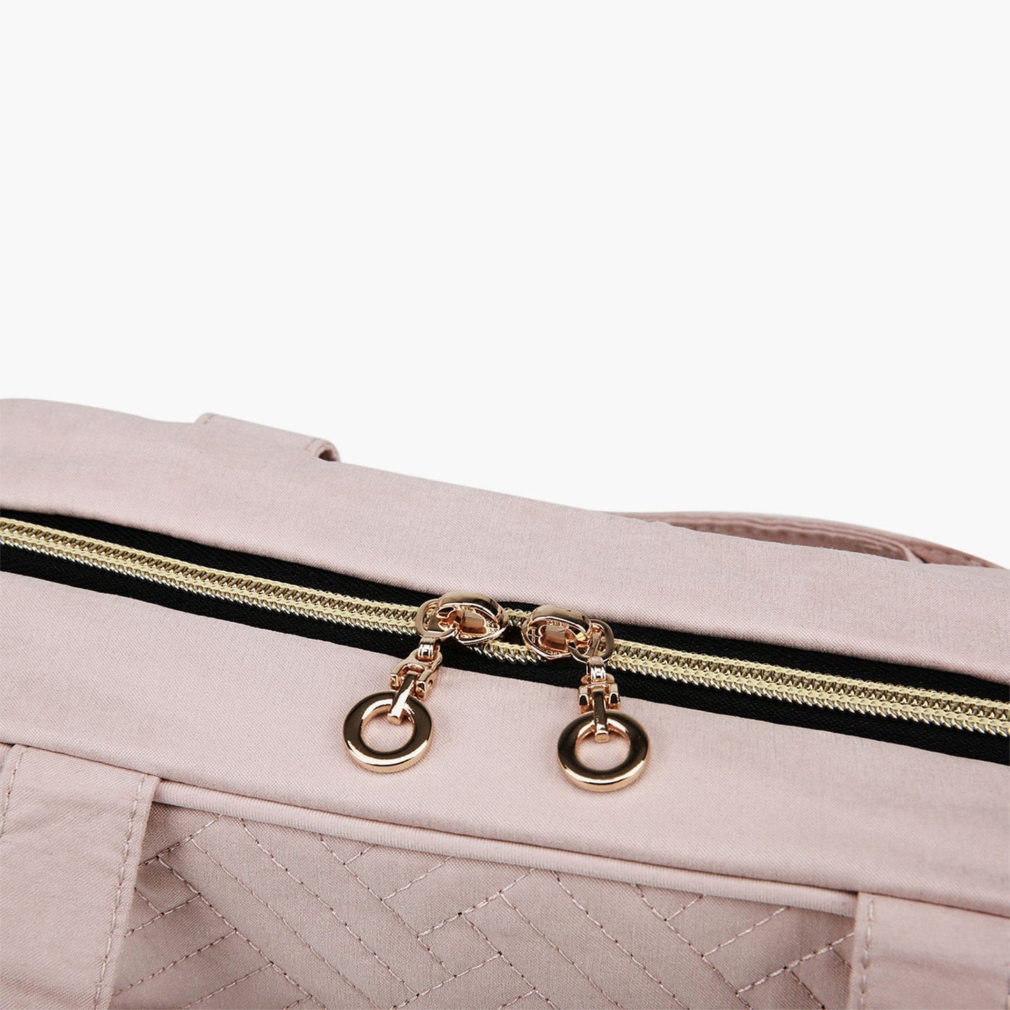 PrestiPack | Intelligent ontwerp scheidt en beveiligt je essentials