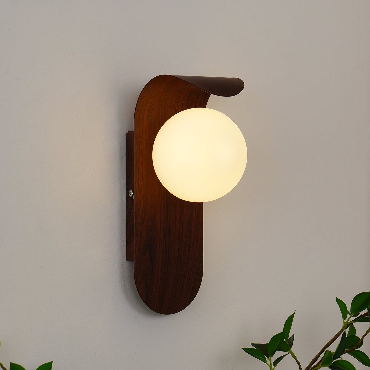 Exuro Wandlamp Binnen in Houtkleur / Notenhoutkleur