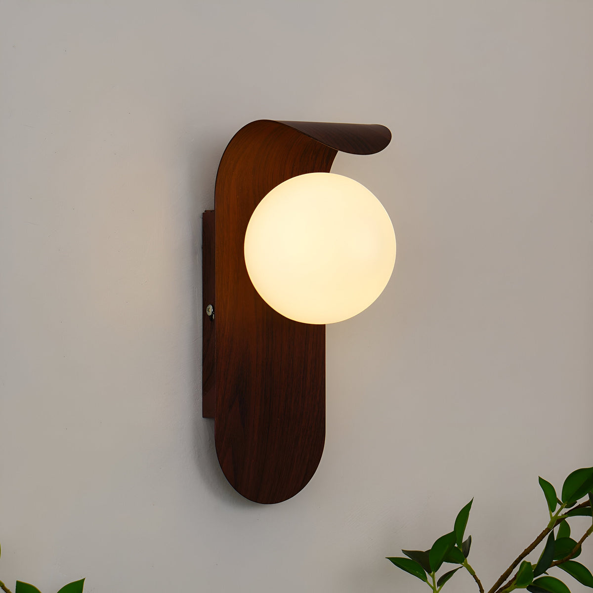 Carlyle Nordic Minimalistische IJzeren Houten Accent LED Wandlamp