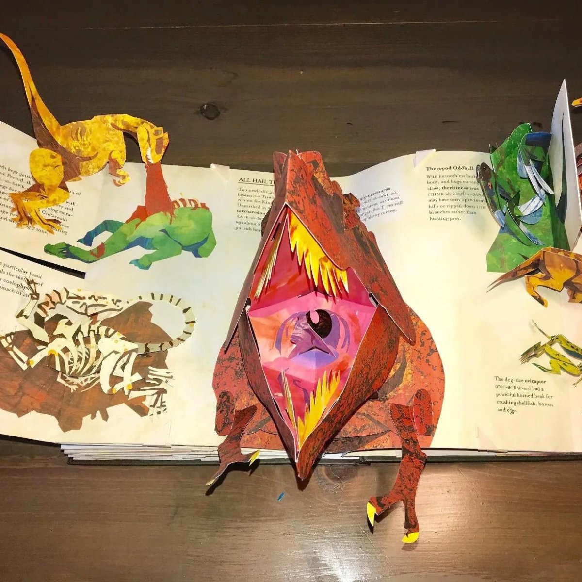 DINOCRAFT – 3D-Dinosaurussen Pop-Up Boek met Nauwkeurige Wetenschappelijke Inzichten