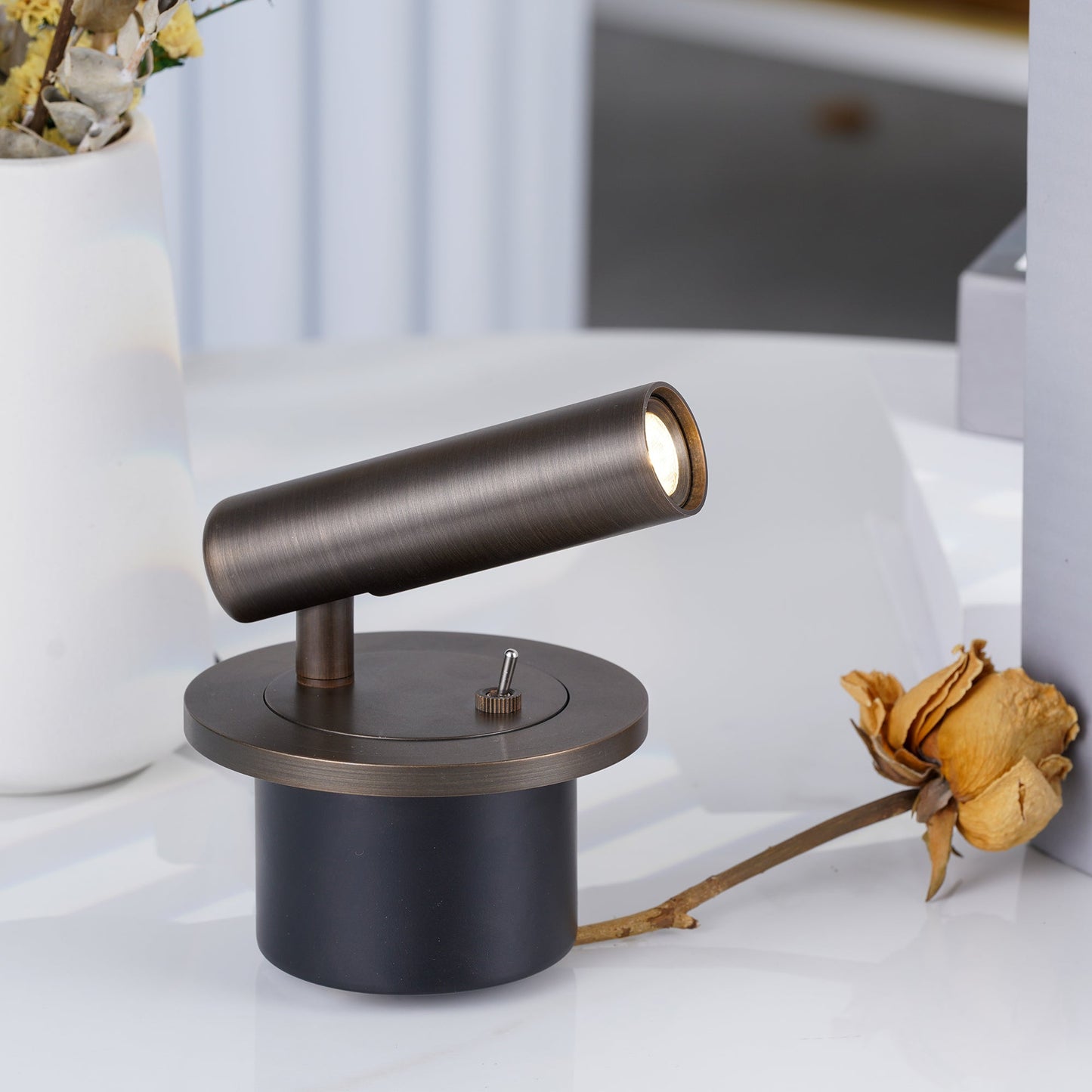 Verstelbare Metalen Wandleeslamp met Cilindrische Kop