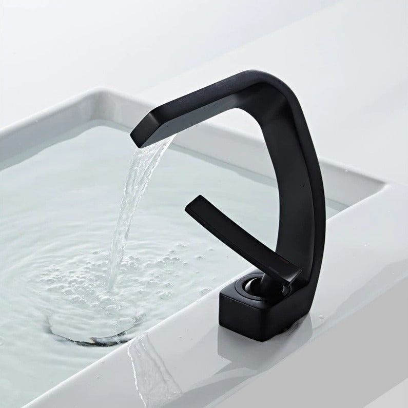 SleekFlow - Modern gebogen kraan voor maximaal comfort