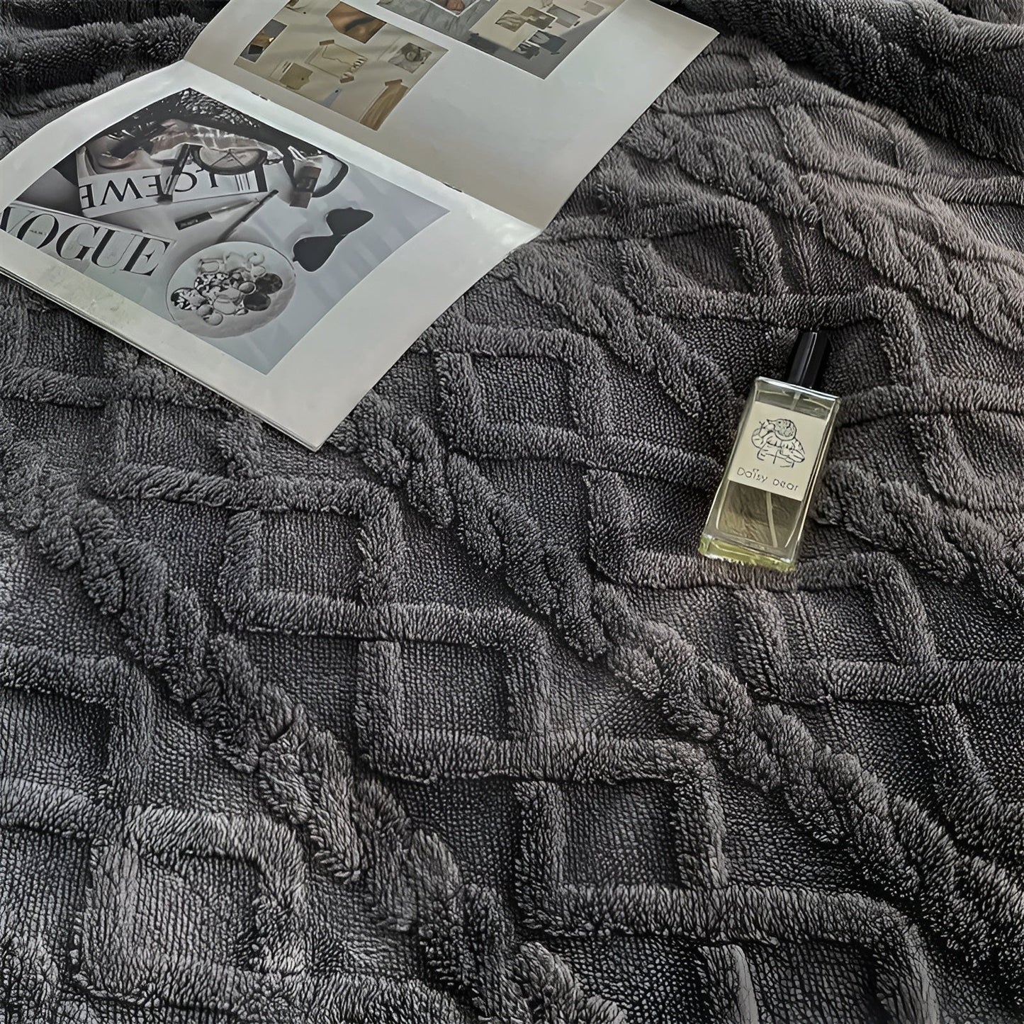 Dubbelzijdige Knuffelige Fleece Deken voor Nachtelijke Warmte met Stijl