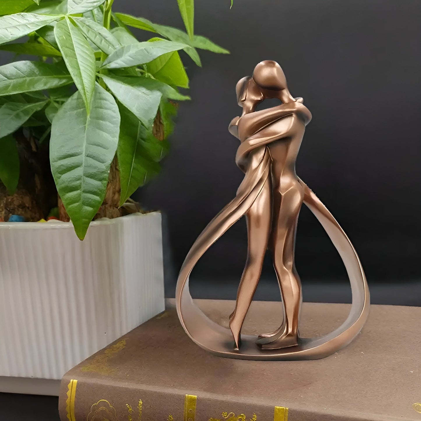 Skanto | Artistieke romantische standbeeld
