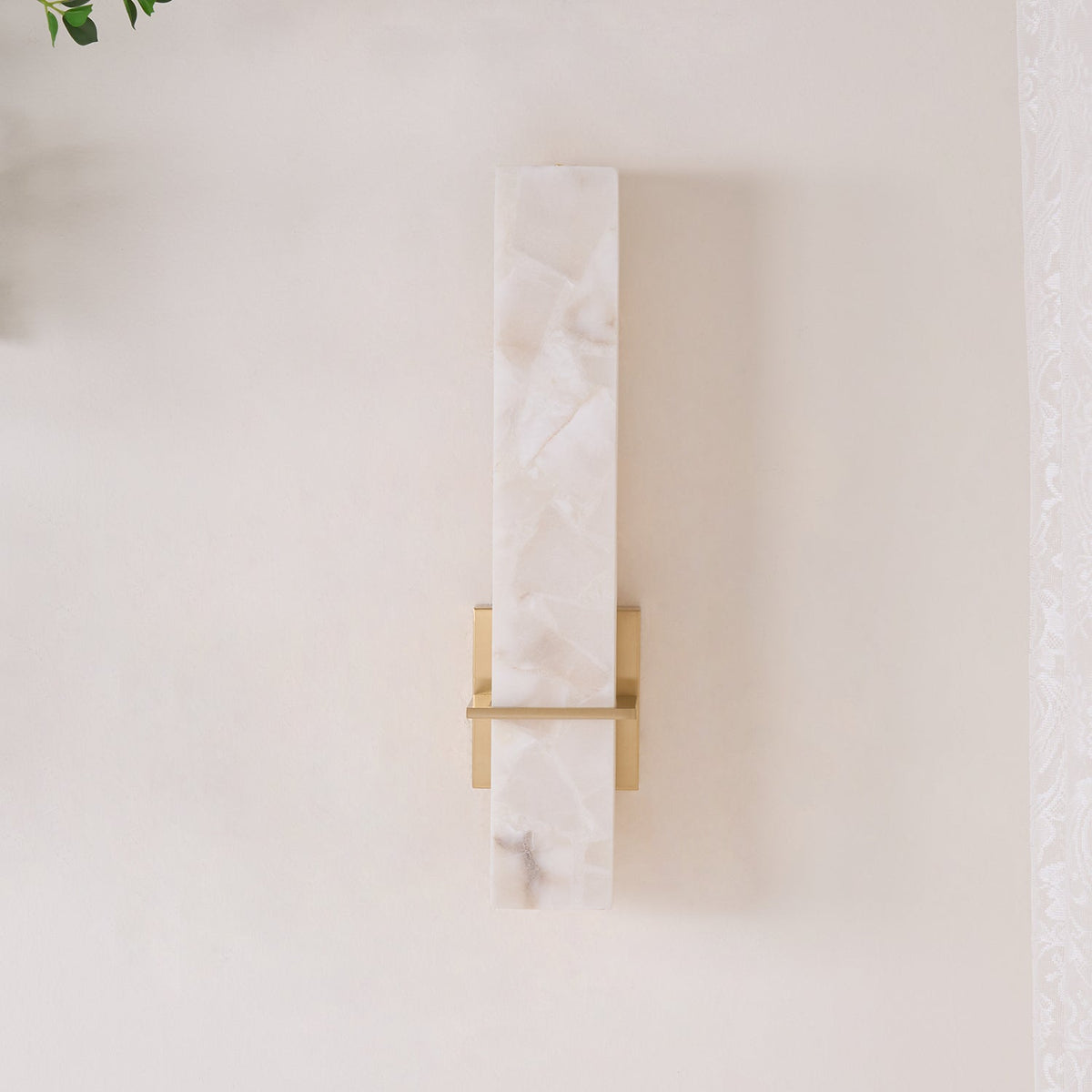 Ritta Wandlamp Witte Alabaster Messing Modern Cuboid