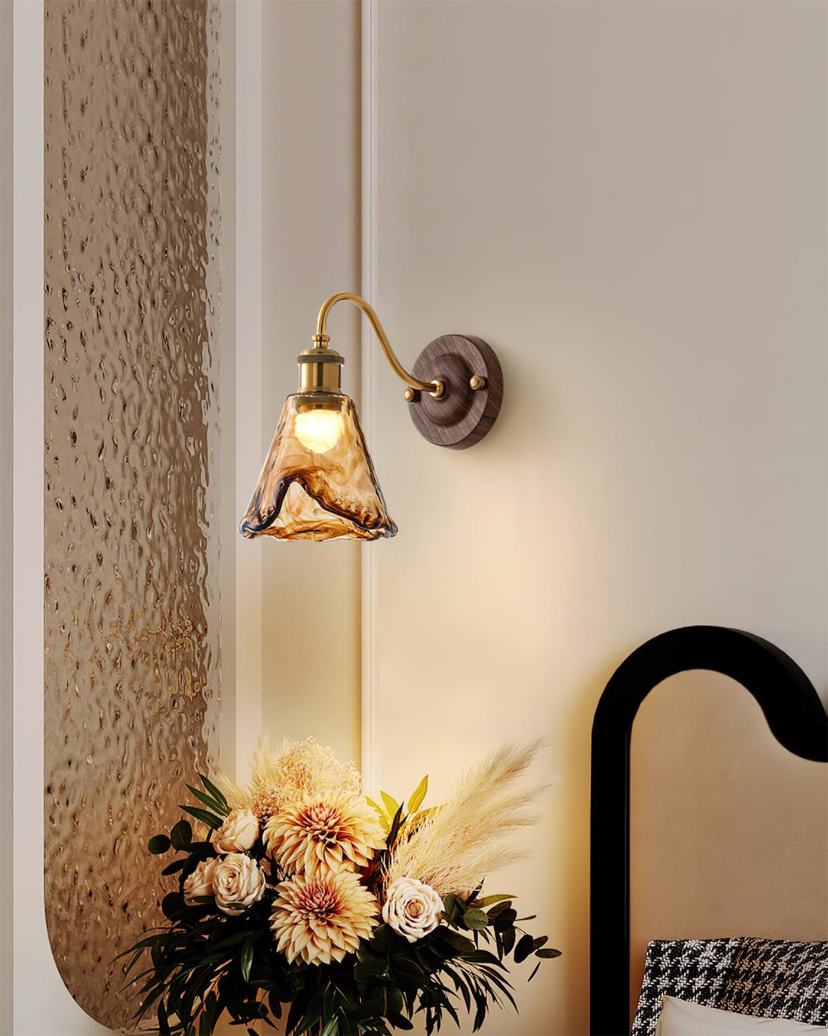 Wandlamp Amber Glazen Kap Walnut Goud Vintage Modern Sconces
