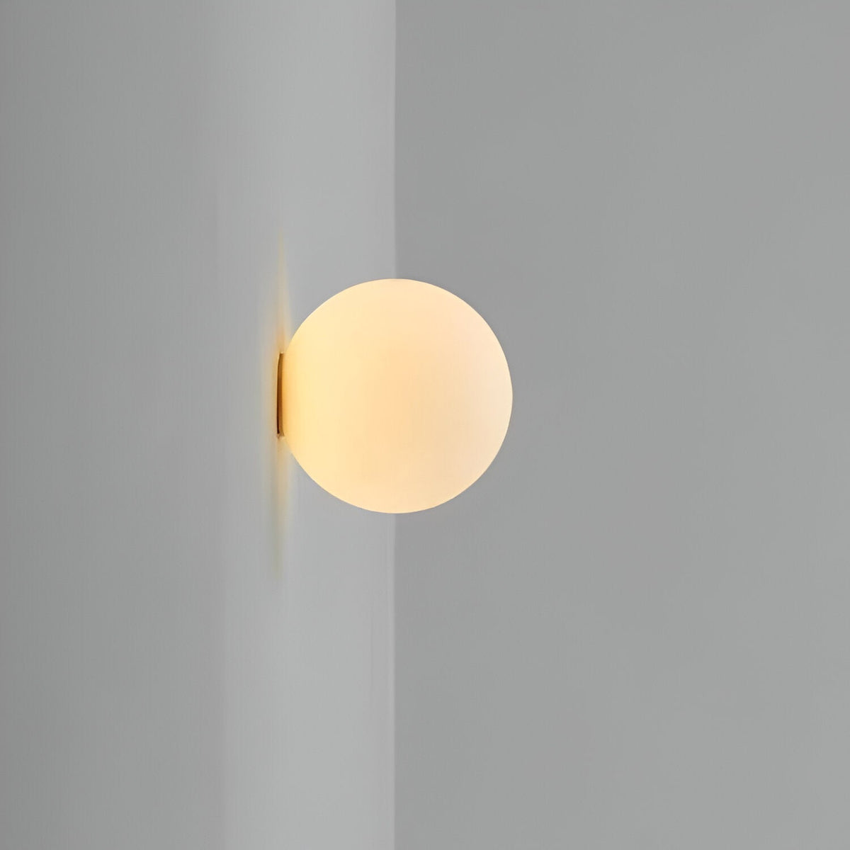 Dioscuri Minimalistische Ronde Glazen Wandlamp