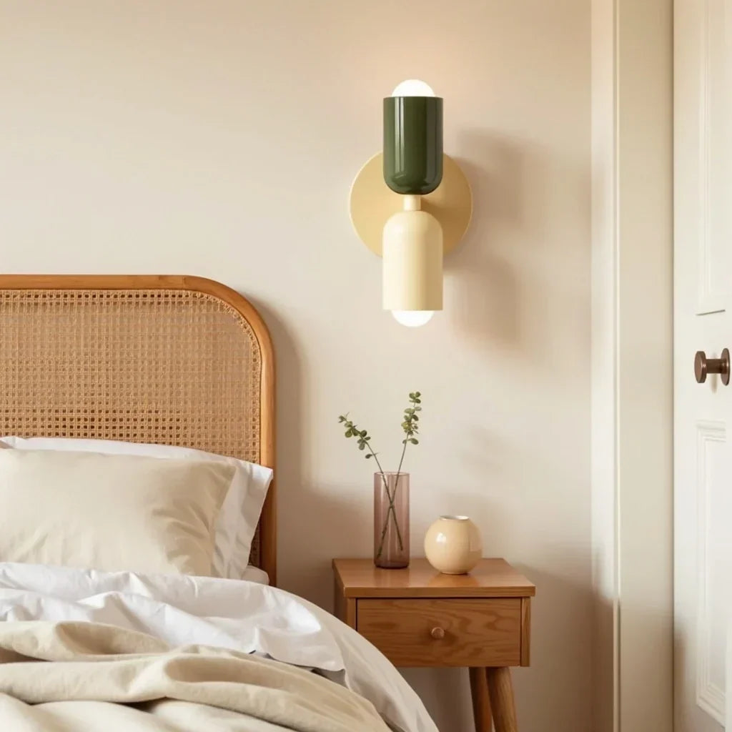Retro wandlamp in heldere kleuren