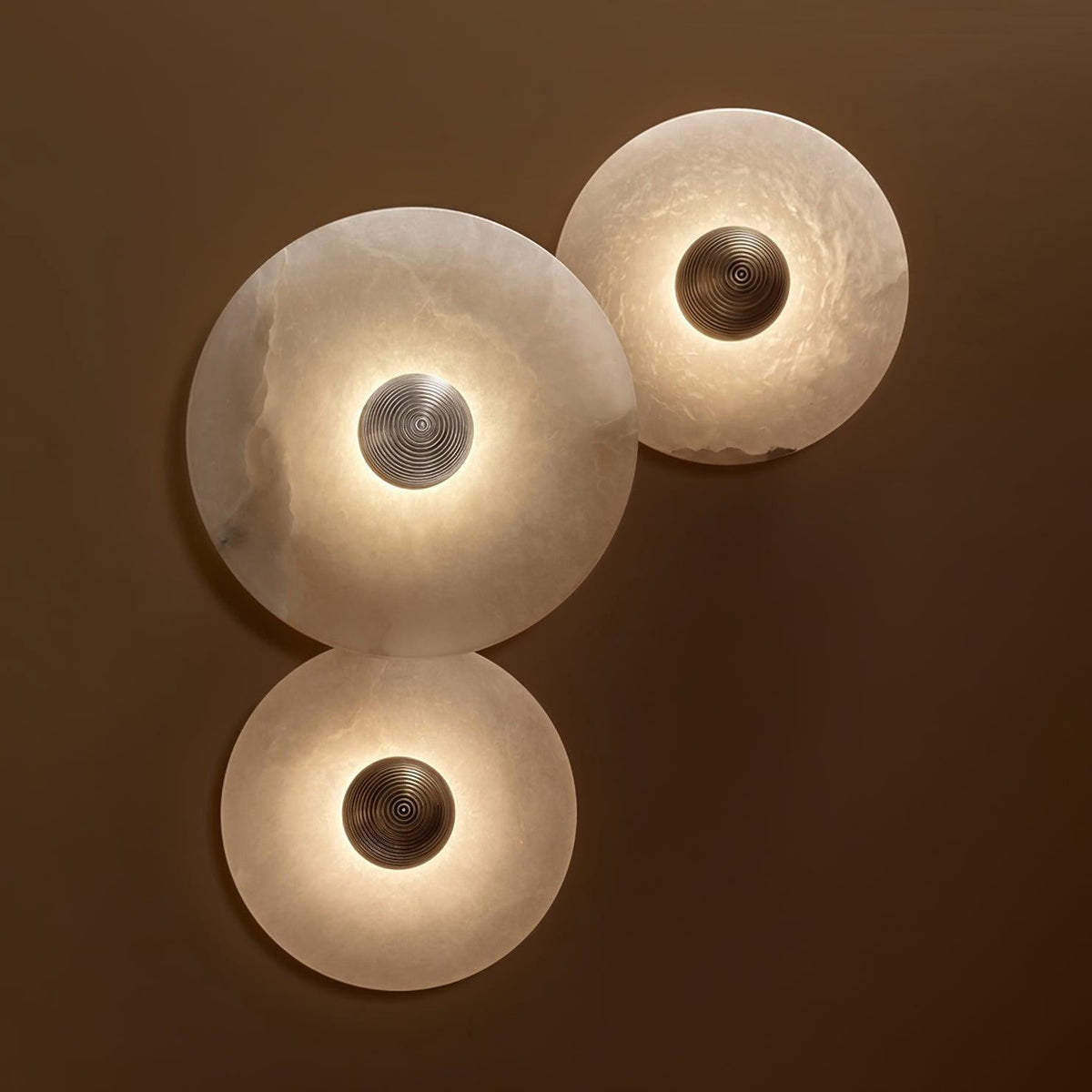 Ronde Wandlamp Alabaster Geribbeld Messing