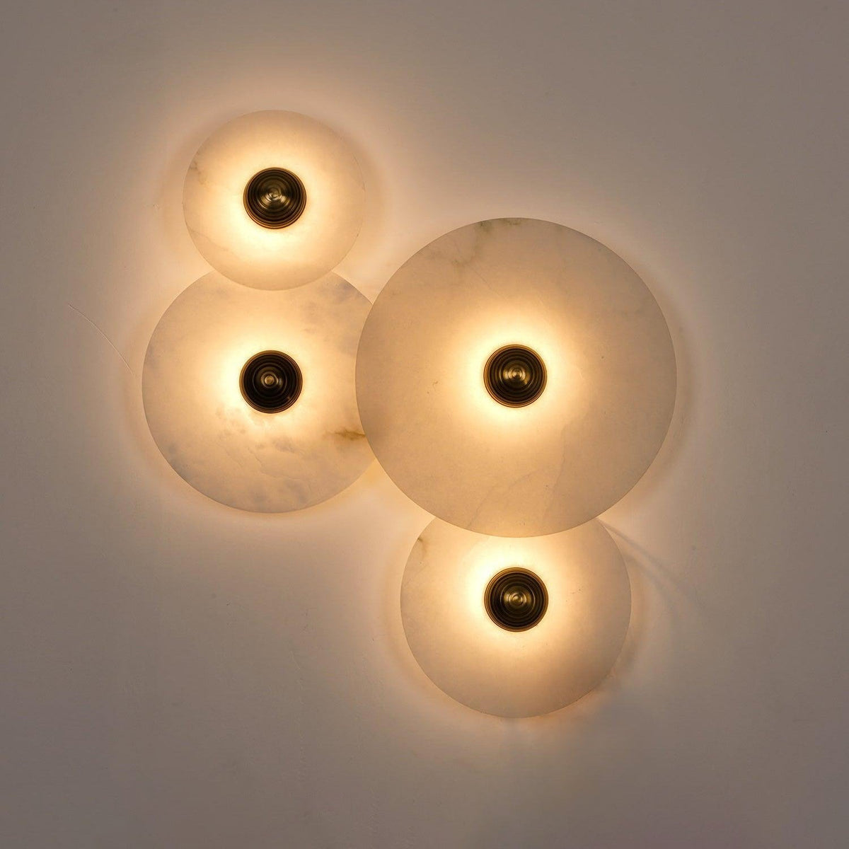Ronde Wandlamp Alabaster Geribbeld Messing