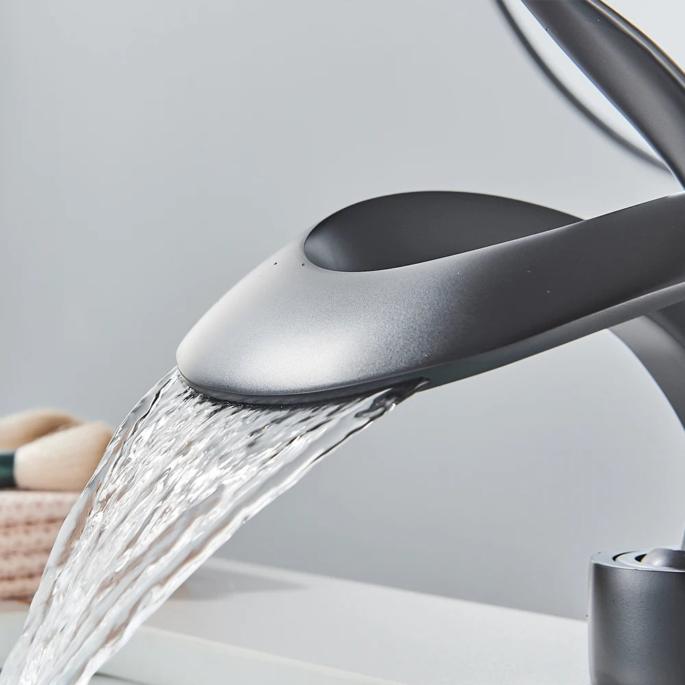 Wastafelmengkraan met watervaluitloop - Flowarc
