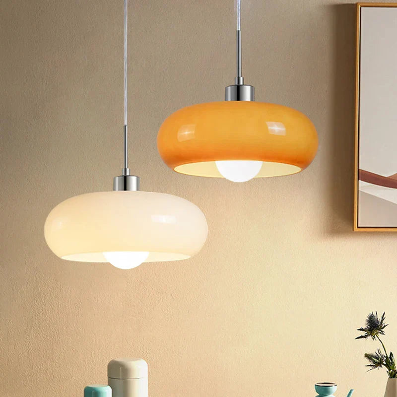 Hanglamp met opalescente lampenkap – een elegante retro Bauhaus stijl