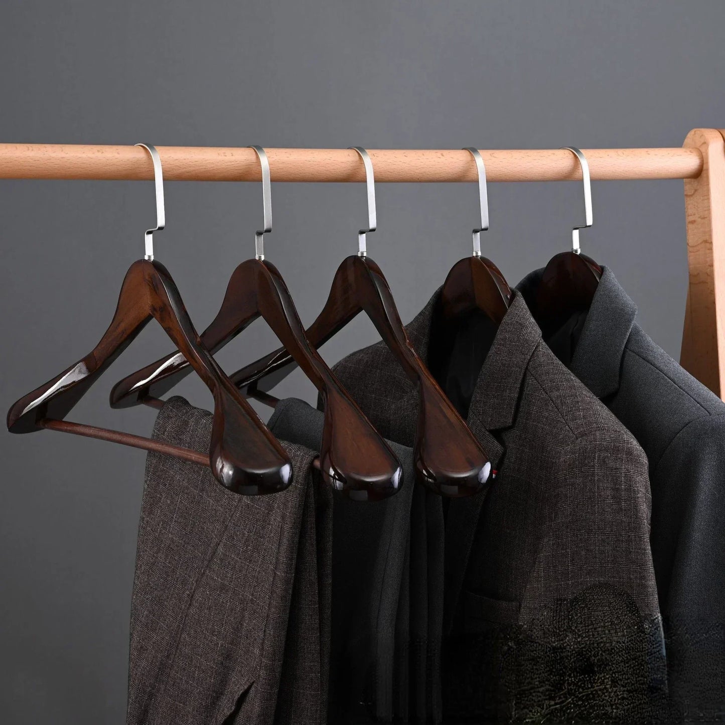 Oaklee Élite – Luxe Houten Kledinghangers met Verfijnd Ontwerp