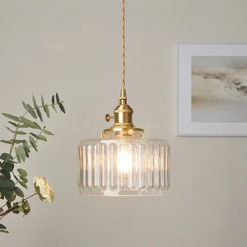 Vintage glazen hanglamp met gestreepte kap en gouden afwerking