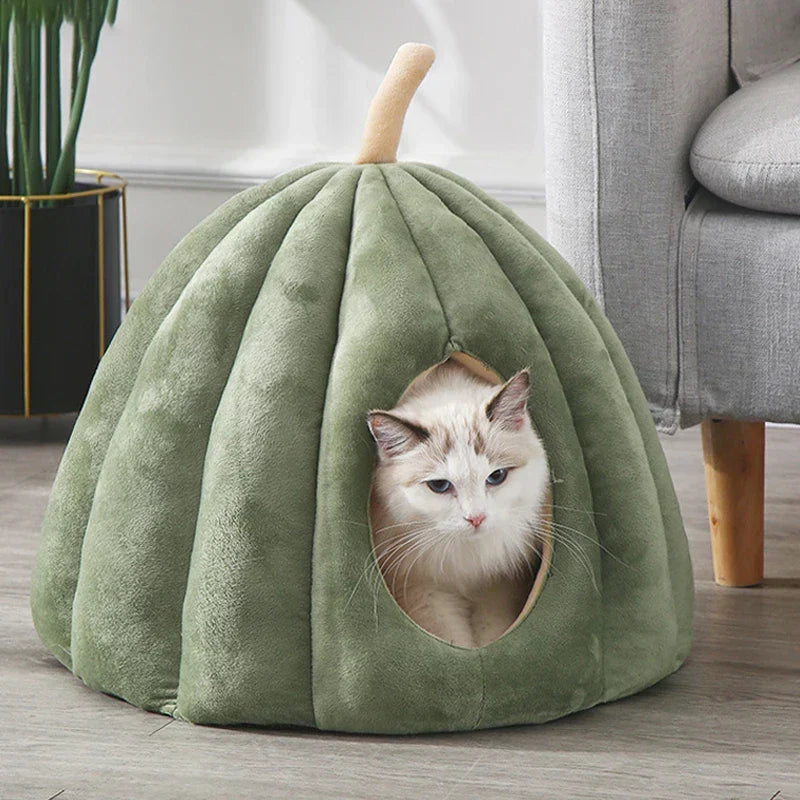 CozyNest Pompoen Kat Bed – Warm, Wasbaar & Comfortabel Kattenhol