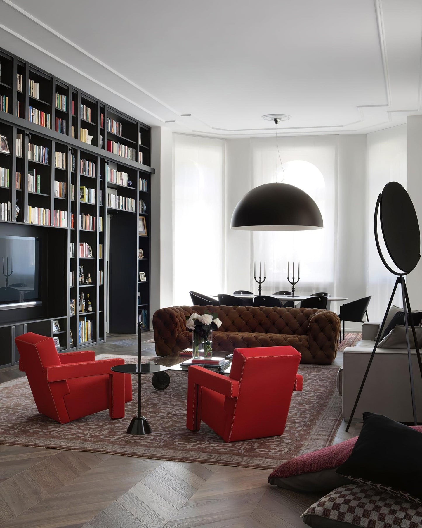 Suspensie Dôme Zwart met Elegante Geprofileerde Plafond
