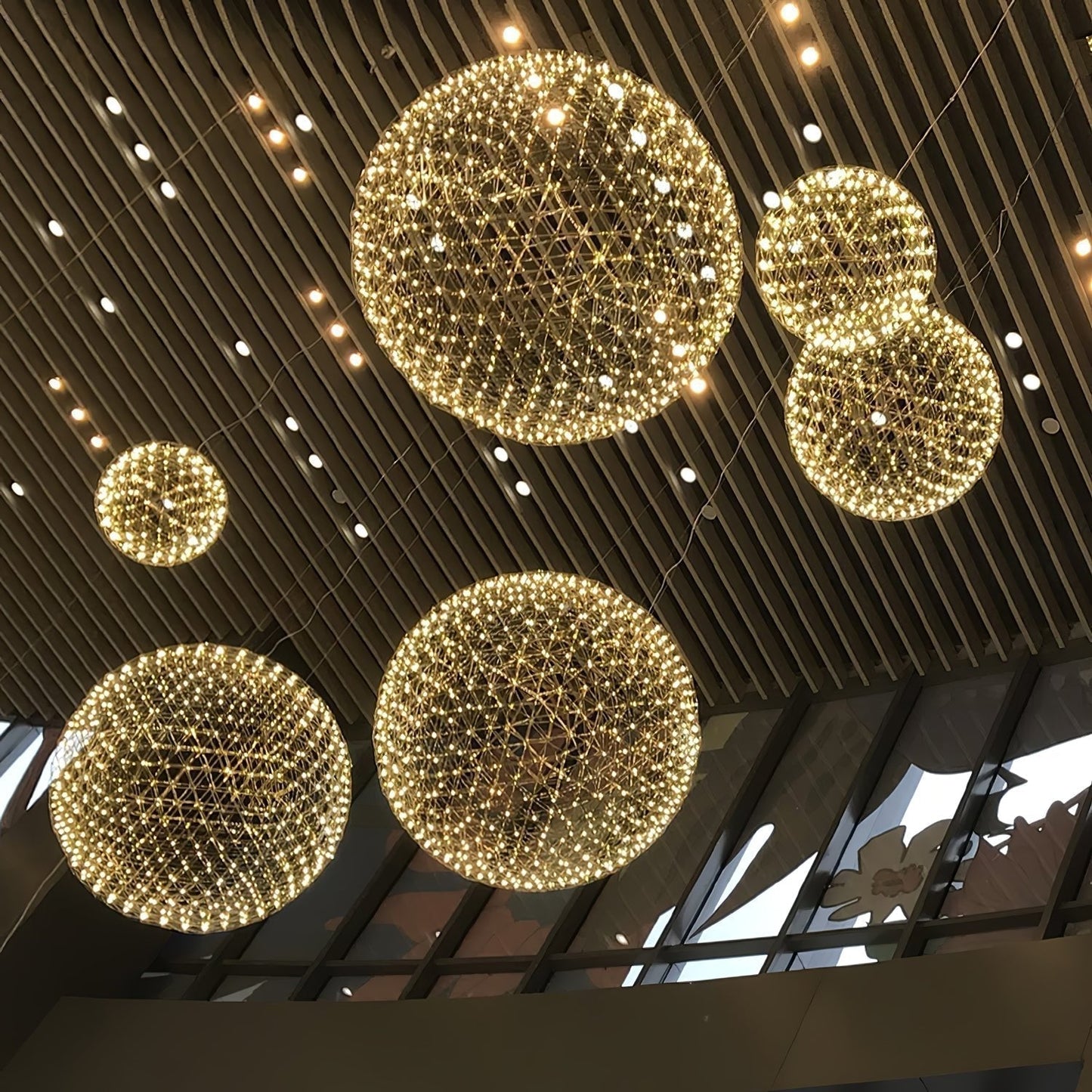 Ivthayra Luxe Postmoderne Gouden Bol Hanglamp