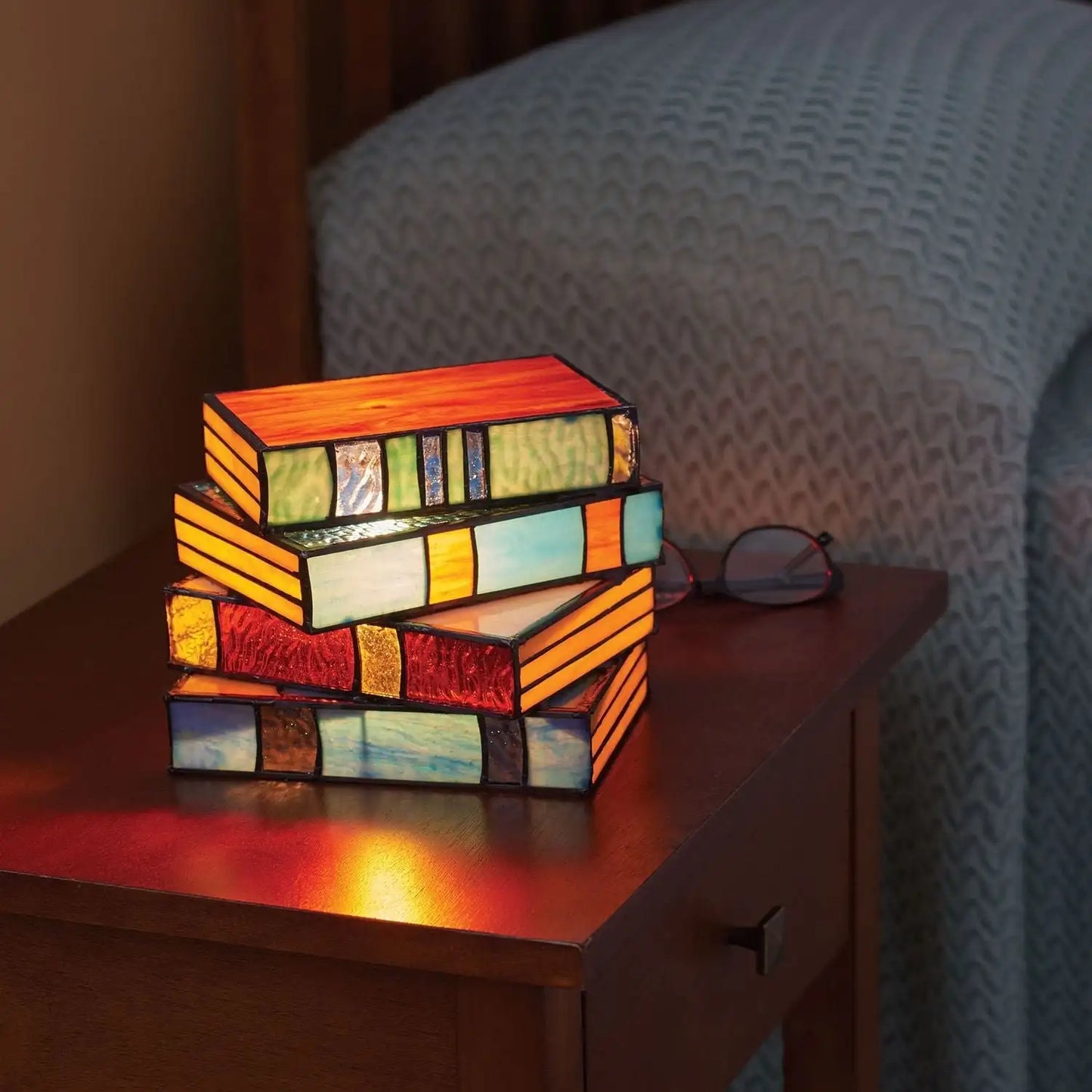 LuxeLumen Gekleurde Glazen Leeslamp | Elegante leeslampen in gekleurd glas die sfeervolle verlichting creëren voor elke kamer