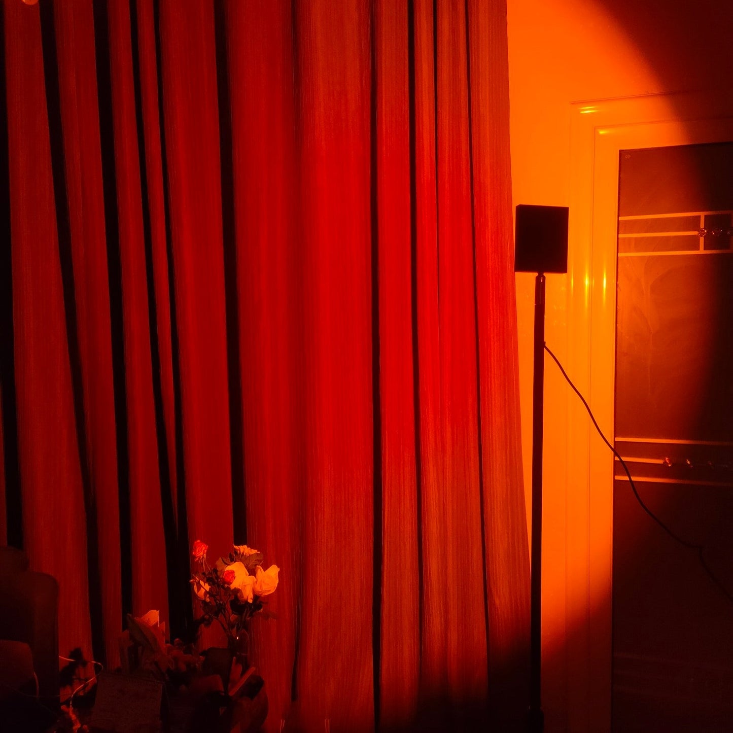 LED Kleurenprojector Vloerlamp | Minimalistisch Halo Licht Effect