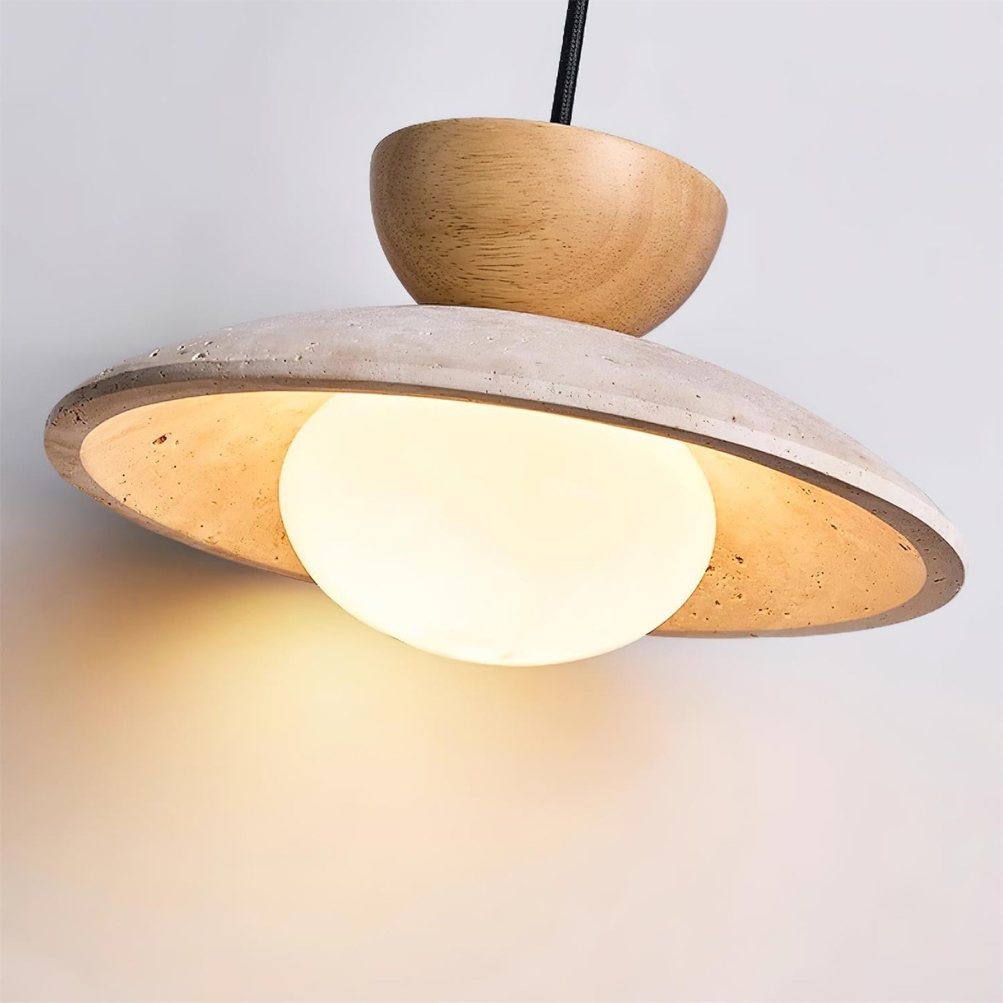Cleo Hanglampen en Travertin