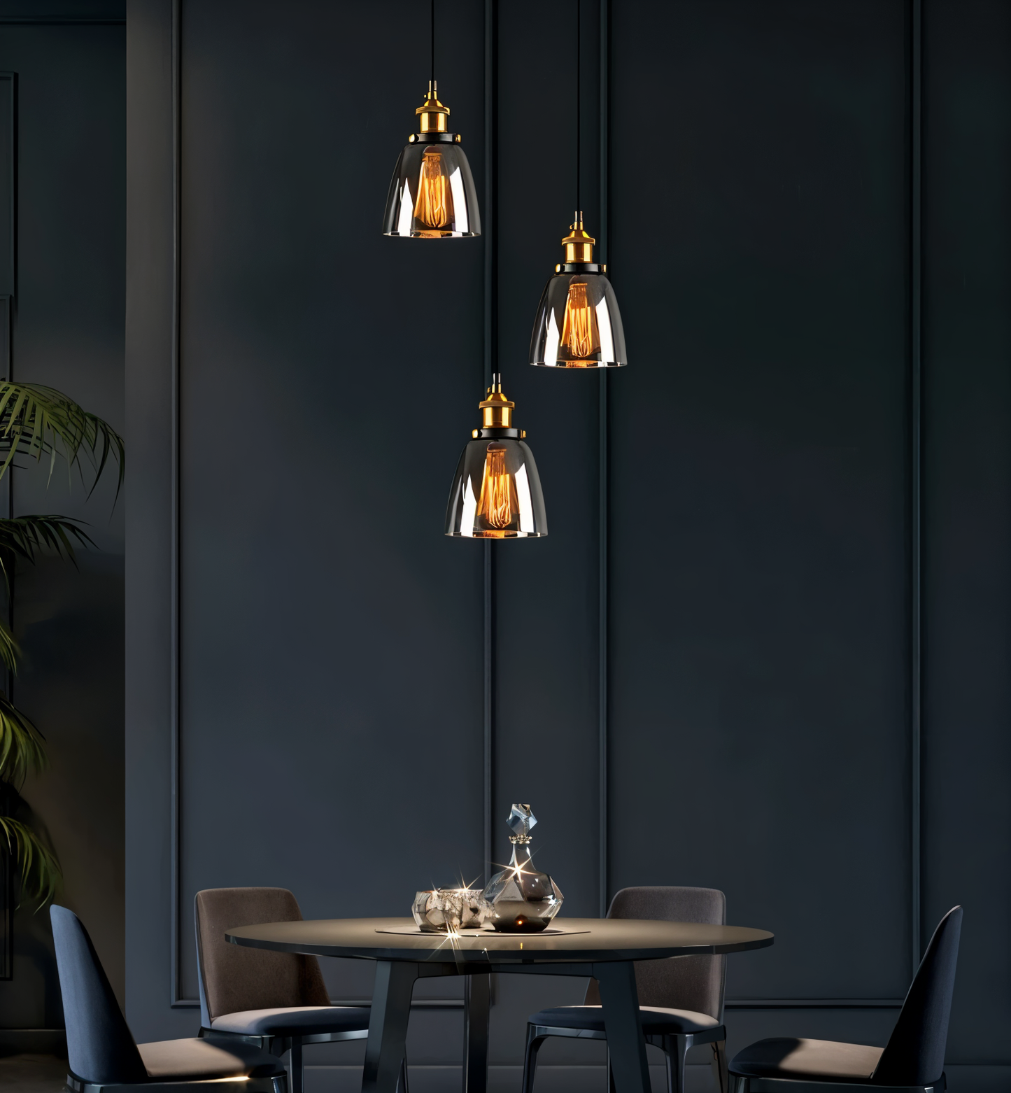 Getint glazen hanglamp met messing fitting