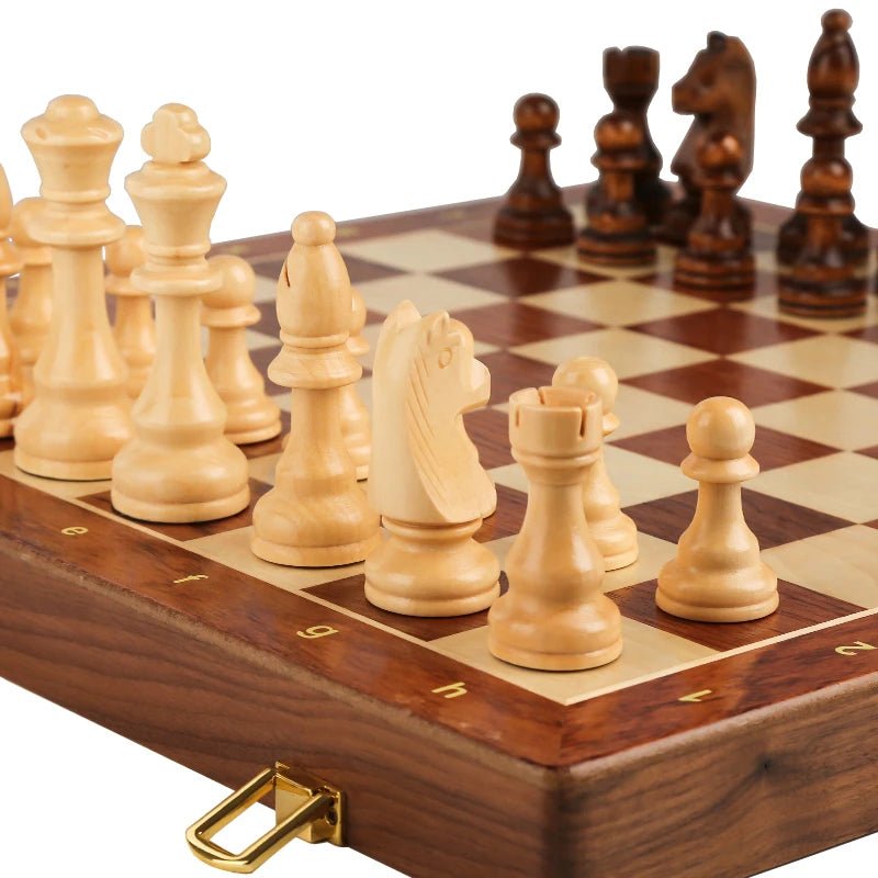 STRATEGIQON – Premium schaakset van hout met klassiek, opvouwbaar walnotenhouten bord