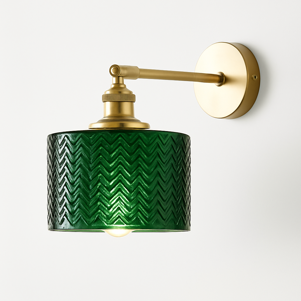 Design wandlamp met gouden LED en retro glazen kap